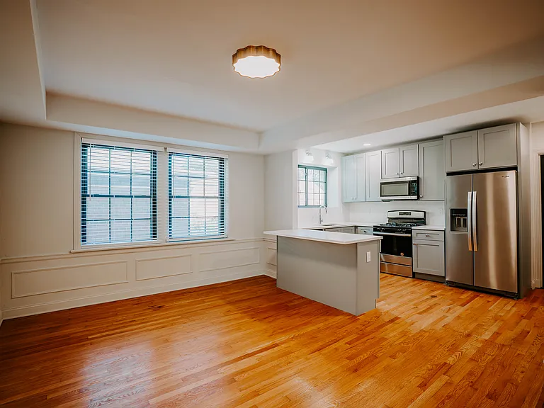 7572 Oxford Dr #3 — Photo 6