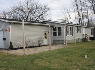 6238 Corwin Sta, Newfane, NY 14108