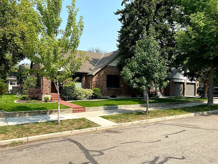 516-518 W Pueblo St — Photo 3