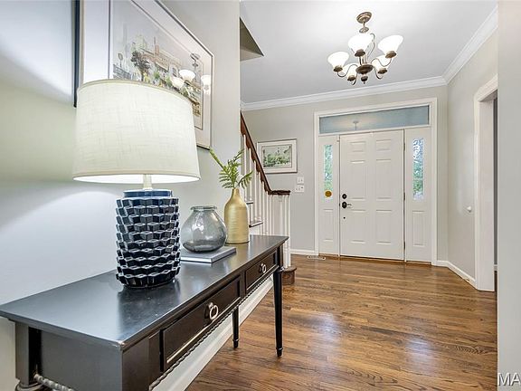5th image of 310 Greenbriar Estates Dr