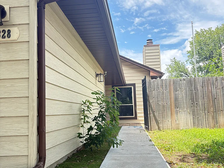 6828 E Mainsgate St — Photo 3