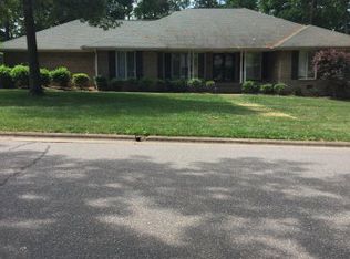 1330 18th Ave NE, Hickory, NC 28601