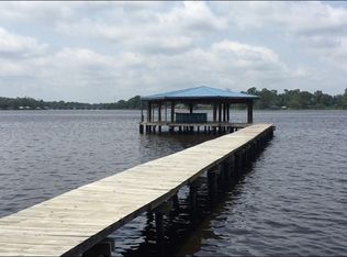 484 Broward Rd, Jacksonville, FL 32218