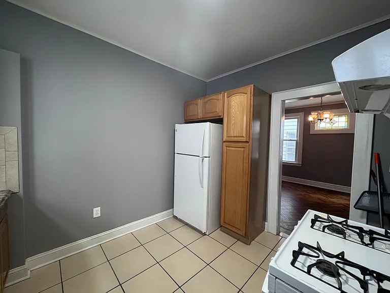 742 Pennington St #1 — Photo 6