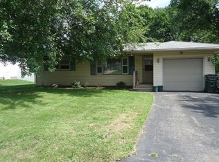 4710 William St, McHenry, IL 60051