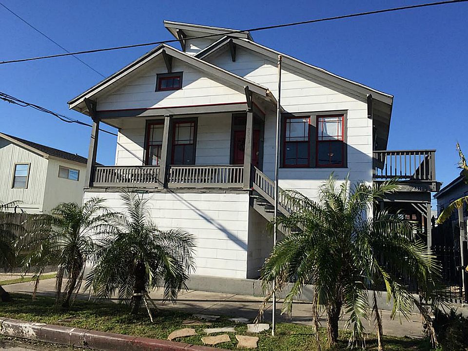 1st image of 2311 33rd St