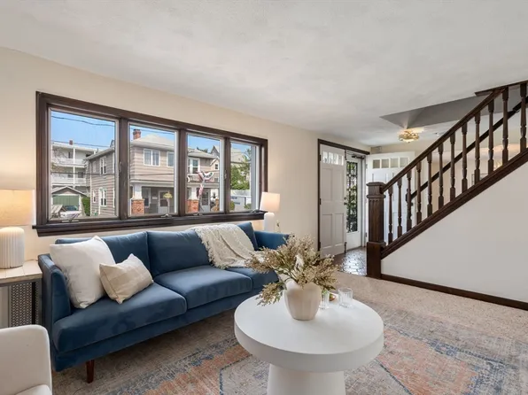 35 Seaview Ave, Winthrop, MA 02152