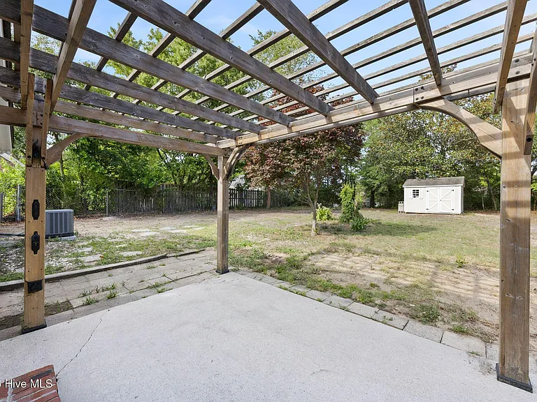 757 Silver Lake Rd — Photo 30
