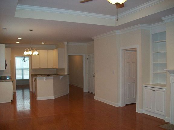 3rd image of 5045 Whitner Dr
