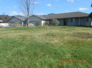 597 Aurora Ave, Grants Pass, OR 97526