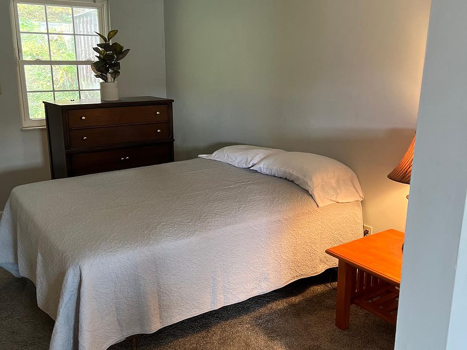 2nd image of 2925 Chesterfield Ave