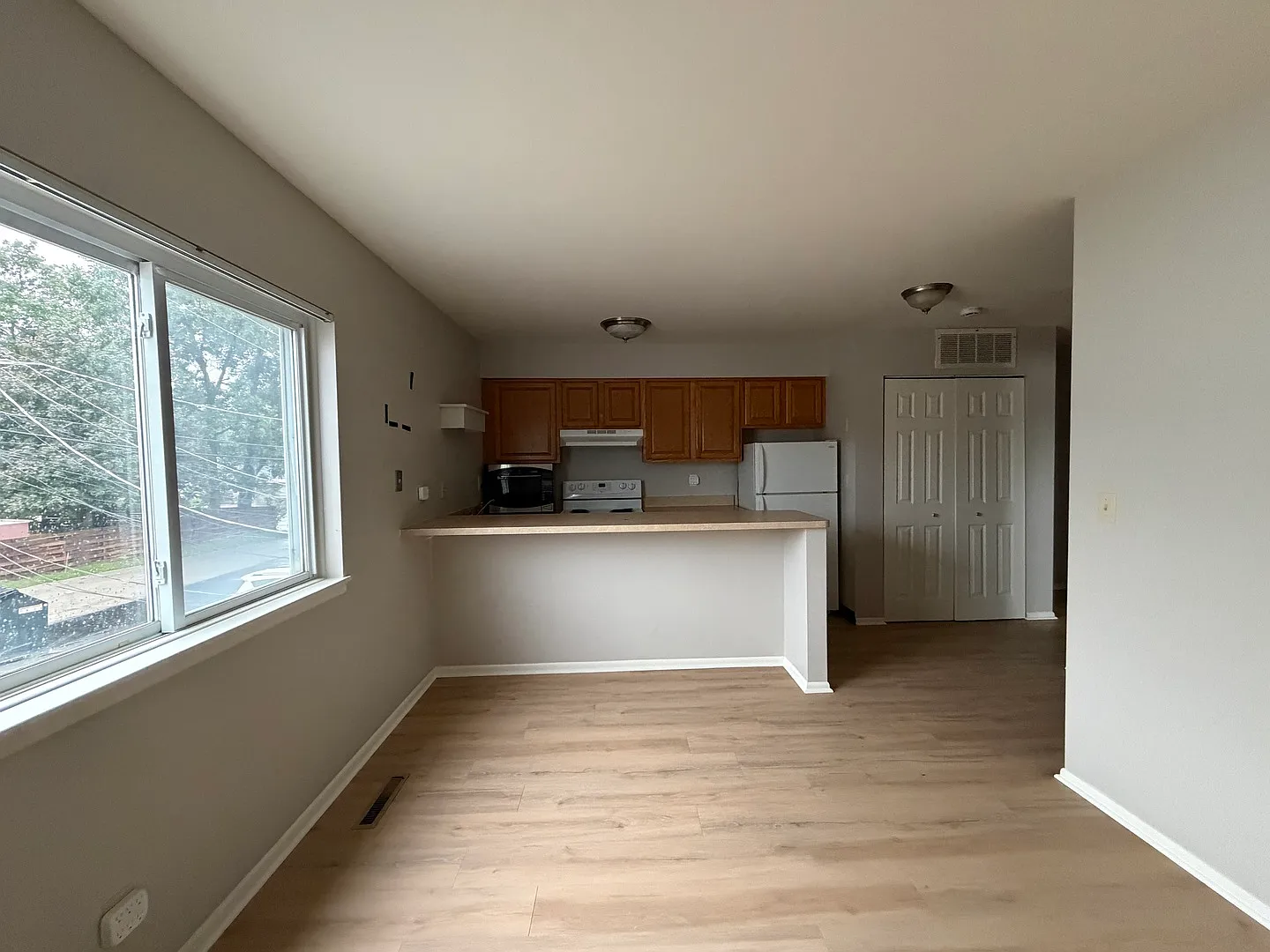 1 bed, 455 sqft, $1,575 — Photo 2