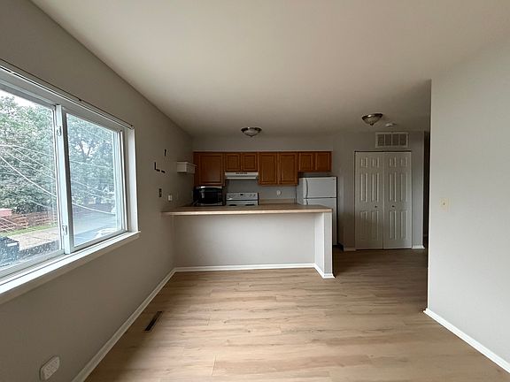 2nd image of 56 1/2 Main St APT 3