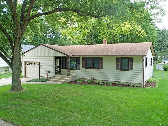3rd image of 311 N Forest Ave