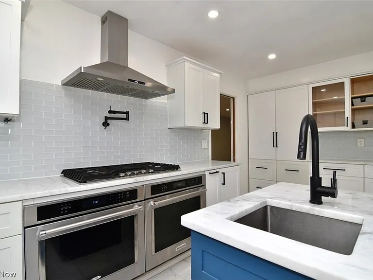 23310 Wendover Dr — Photo 15