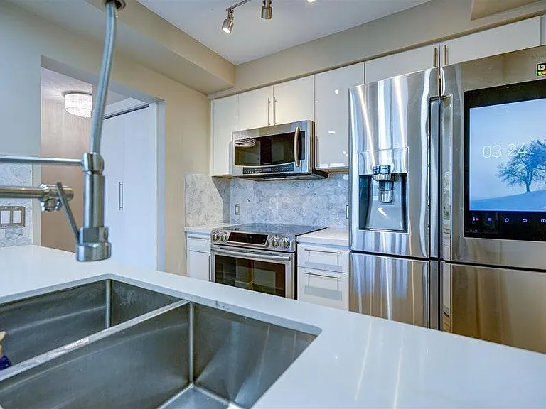 1200 Alberni St #1701 — Photo 11
