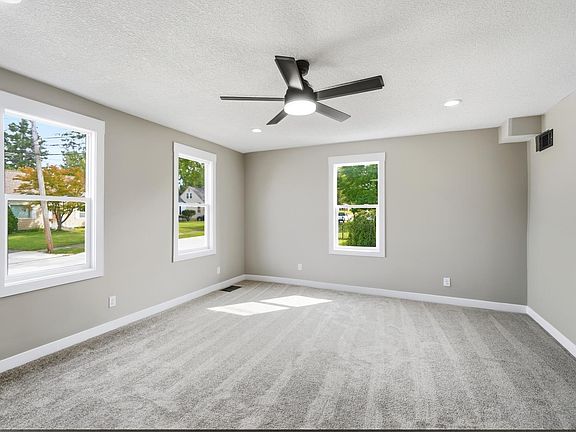 5th image of 455 W Maple Grove Ave