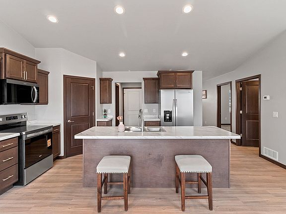 5th image of 1102 Bonny Ln