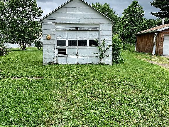 Small garage/oversized shed