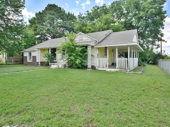 601 North Ave, Comanche, OK 73529