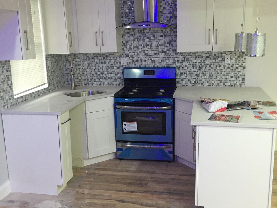 1st image of 9729 117th St #2