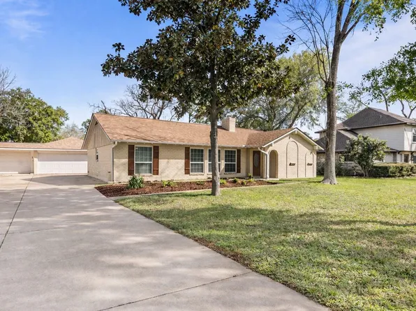 15318 Colwyn Ln, Houston, TX 77040