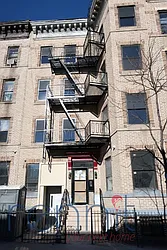 Rented by Rennit Inc.