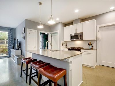 2733 Dulce Ln UNIT 602, Austin, TX, 78704