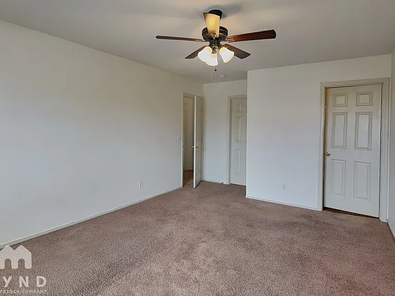 8042 Laurena Ave — Photo 9