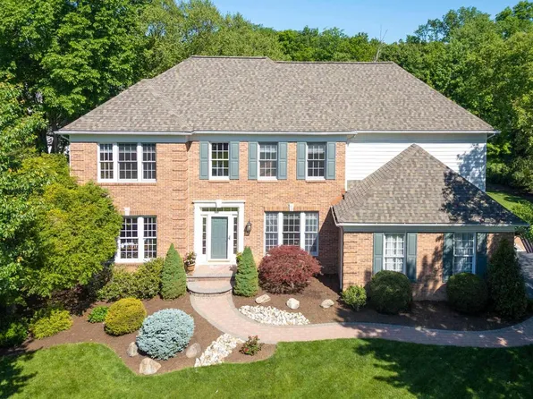 335 Sun Valley Dr, Maple Glen, PA 19002