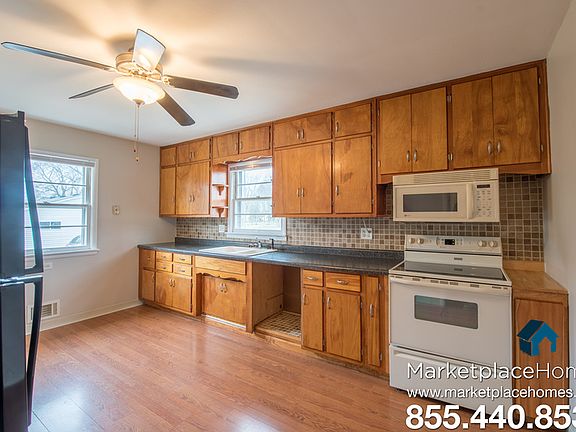 4th image of 5656 Madison Ave