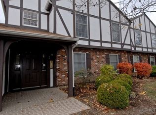 43 Glencoe Ct APT 201-A, Naperville, IL 60565