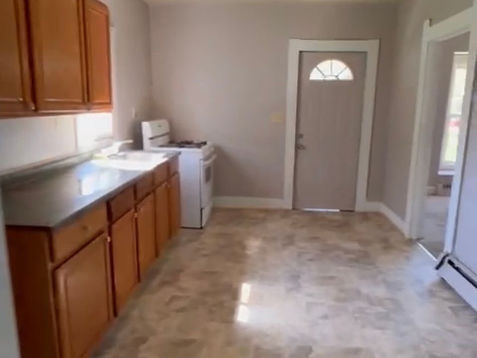 1st image of 2495 Apple Ave #2495