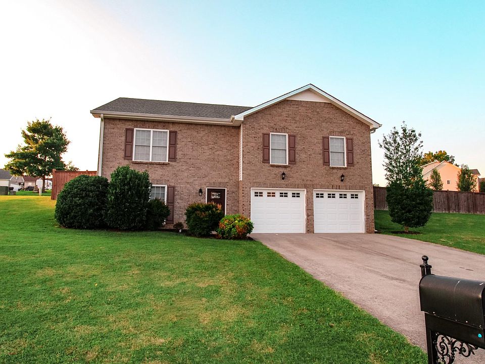 1st image of 151 Derwent Dr