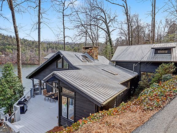 5th image of 418 Vickers Rd