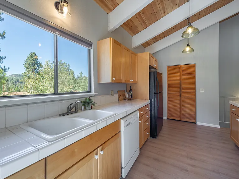 10333 Schaffer Dr — Photo 22