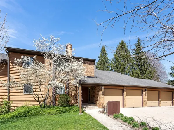 630 Waverly Dr APT A, Elgin, IL 60120