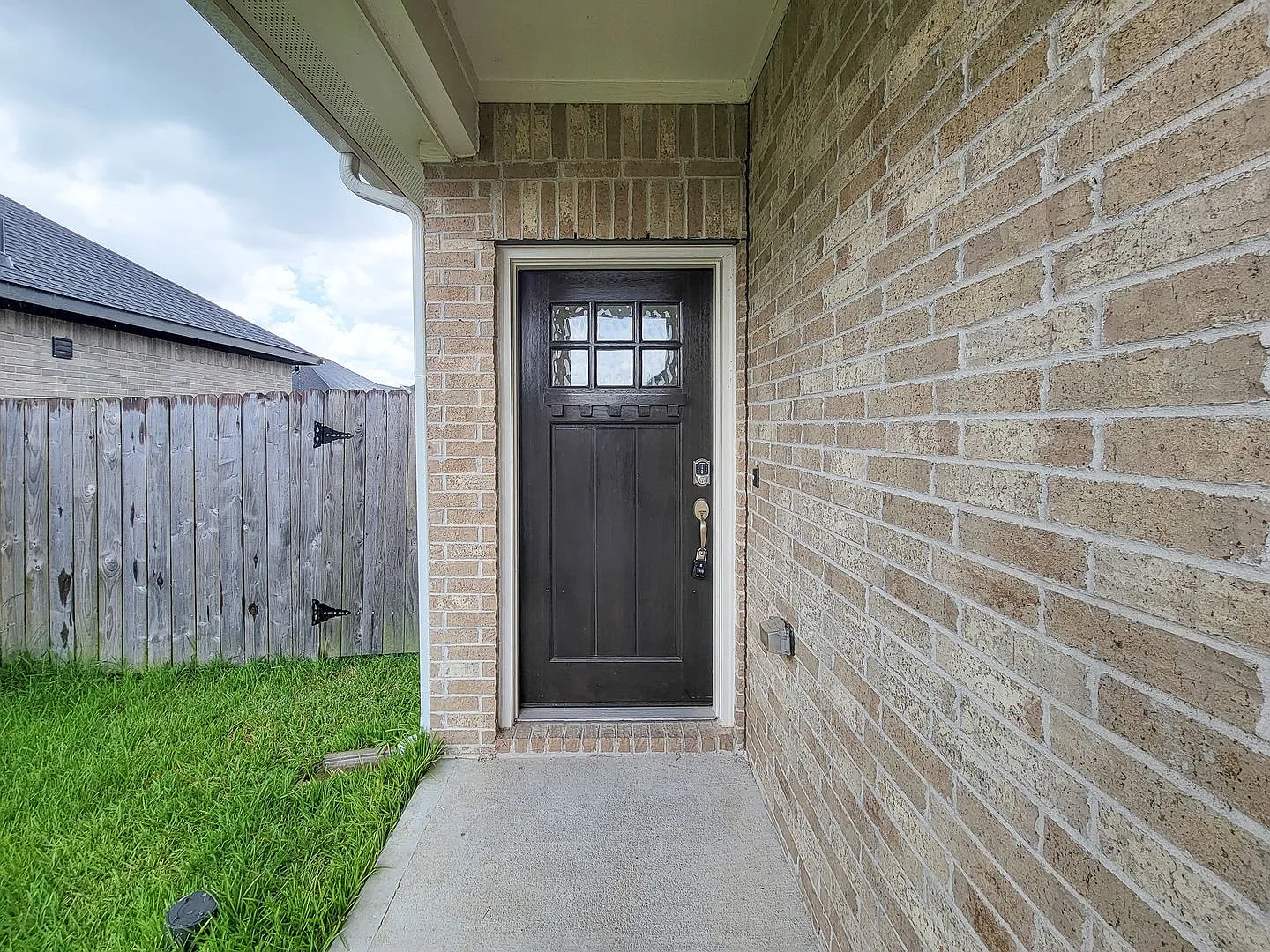 Discover this charming single-story home, move-in ready and designed with comfort and style in mi... — Photo 3