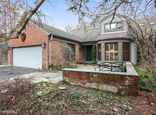 67 Warrington Ct, Lake Bluff, IL 60044