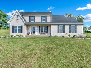 726 Post Hill Rd, Falls, PA 18615