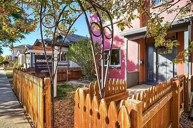 4 bed, 2.5 bath, 3078 sqft, $4,000 — Photo 3