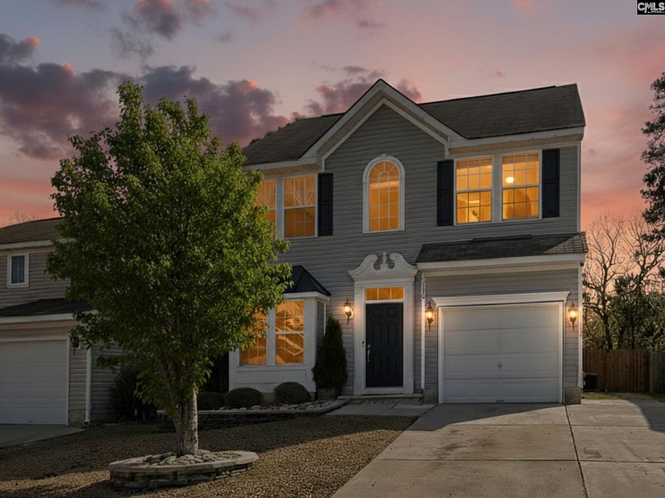 1st image of 216 Chesterbrook Ln