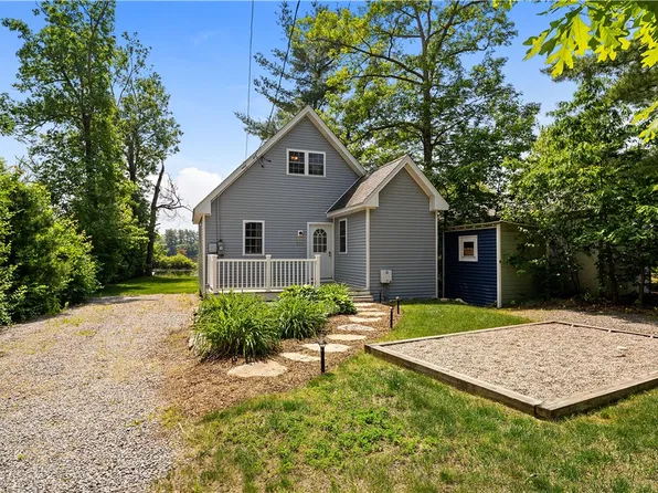 110 Vine St, Coventry, RI 02816