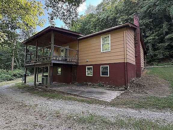 4th image of 307 Schelley Knob Ln