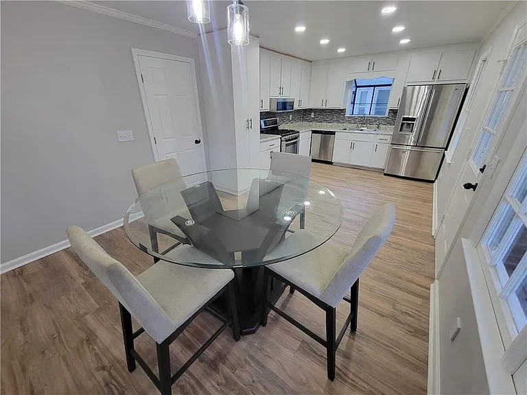 1710 McDowell Ct — Photo 5