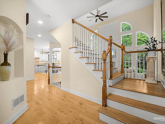 5th image of 706 Wehrli Dr