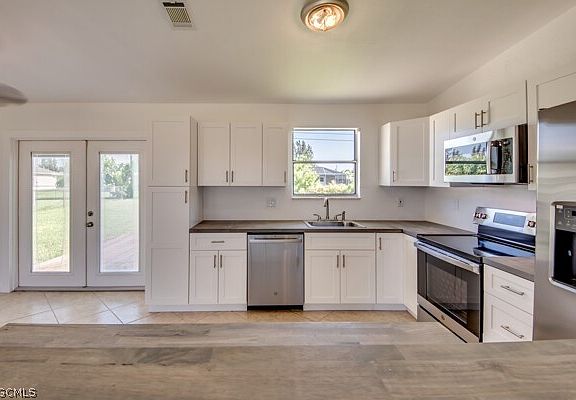 3rd image of 315 SE 22nd Ter