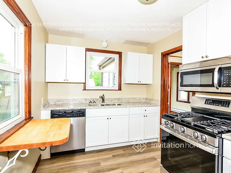 3729 Noble Ave N — Photo 9