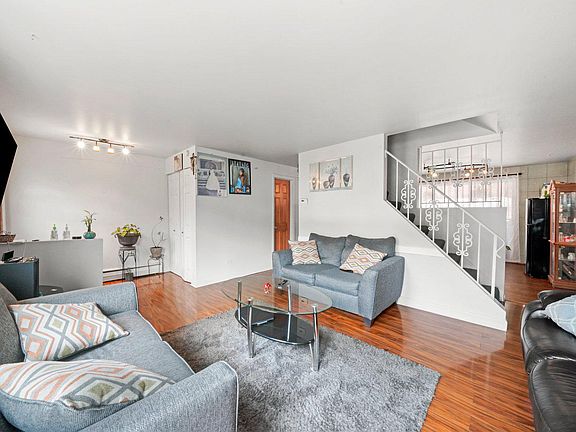 3rd image of 8839 Robin Dr APT E