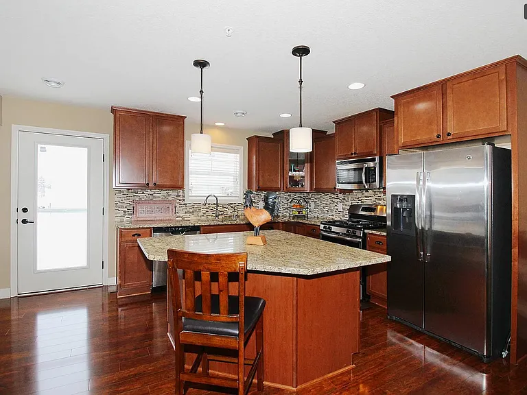 3233 Red Oak Trl — Photo 6